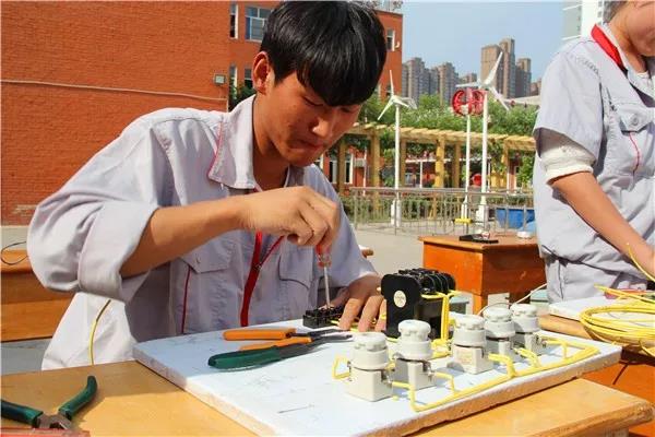 保定新能源技工学校(图56)